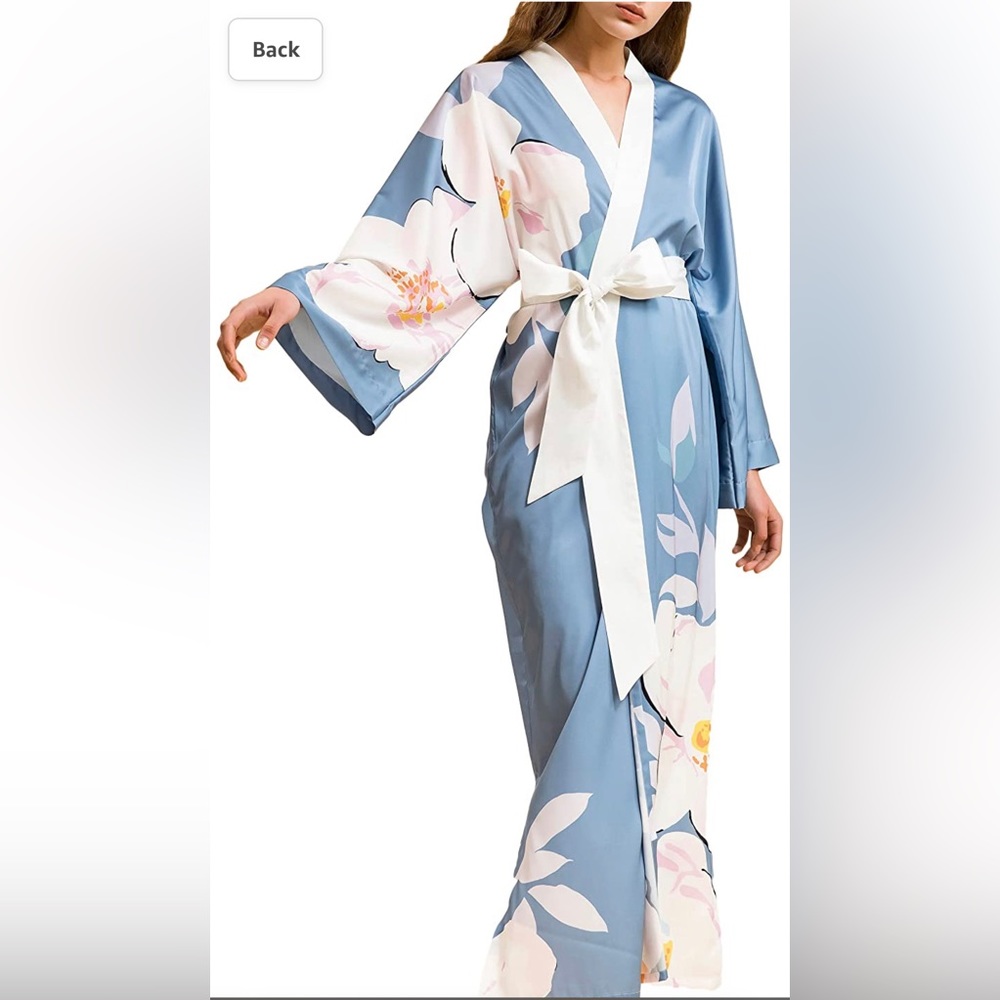 KIMROBE Floral Japanese Kimono OS